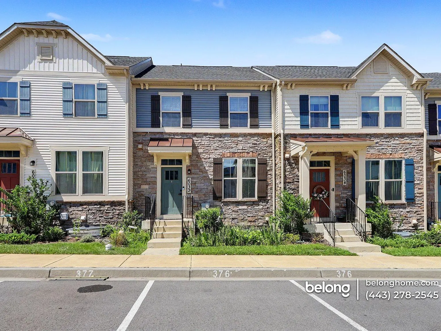 5 bed, 4.5 bath, 2900 sqft, $3,225 — Photo 2