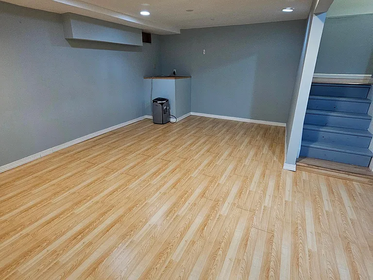 33 Cooks Ct — Photo 16