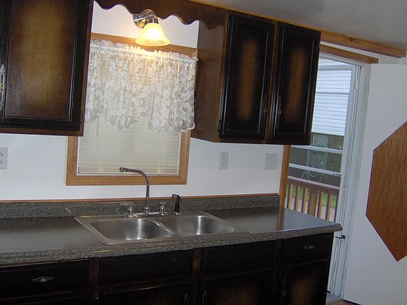 4th image of 102 N 23rd St