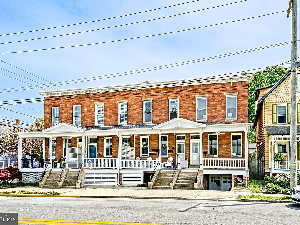 1st image of 407 Savannah Rd