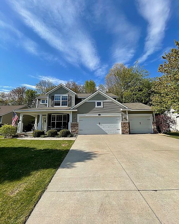 1st image of 94 Wilmont Dr