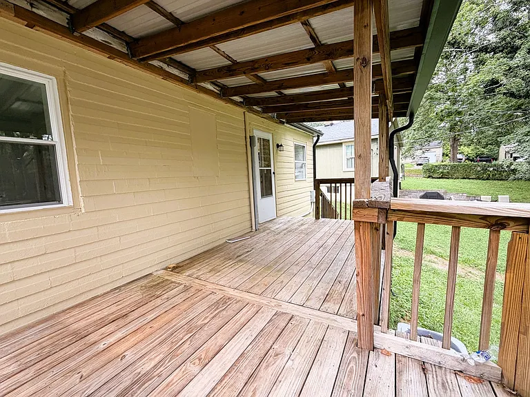 829 Capitol Blvd — Photo 29