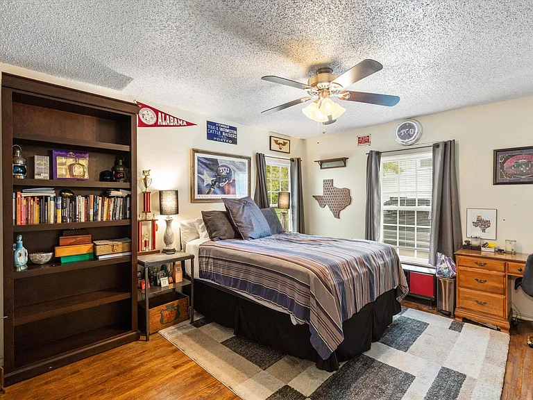 3508 W Biddison St — Photo 26