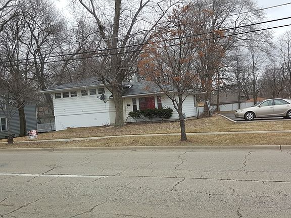 2nd image of 228 W Main St