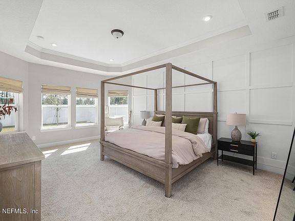 4th image of 106 PINE FOREST Court