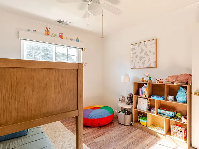 339 Nelson Ave — Photo 18