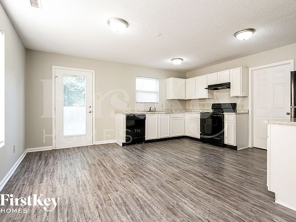 5th image of 10734 Pavilion Dr