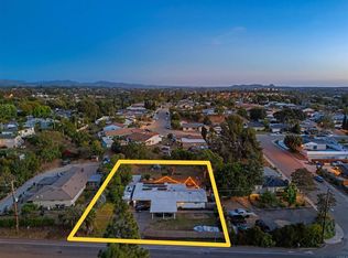 1265 E Fallbrook St, Fallbrook, CA 92028