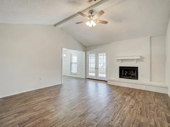 12502 SW 3rd St, Yukon, OK 73099