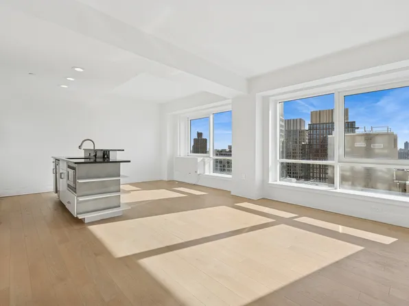 440 Kent Avenue image 1 of 11