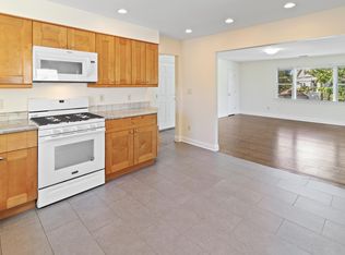 27 Orchard St #B, Cos Cob, CT 06807