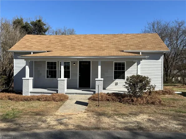 505 Orchard Dr, Eden, NC 27288