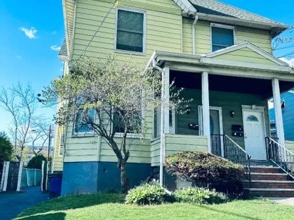 144 W 2nd Ave, Roselle, NJ 07203