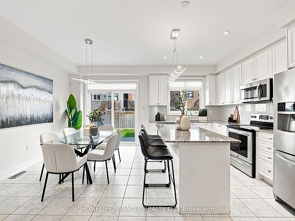 5th image of 14 Zenith Ave