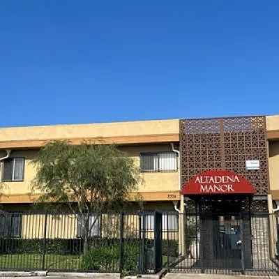 Altadena Manor Apartments — Photo 21