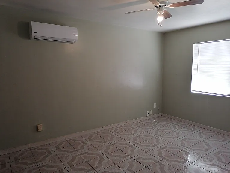 708 Pinewood Ct — Photo 5