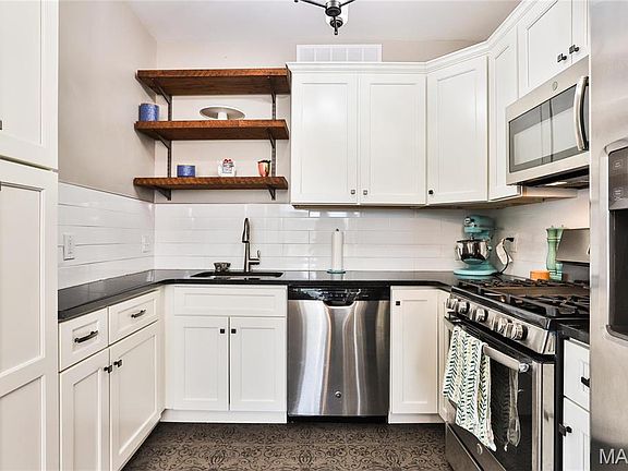 5th image of 701 S Skinker Blvd APT 405