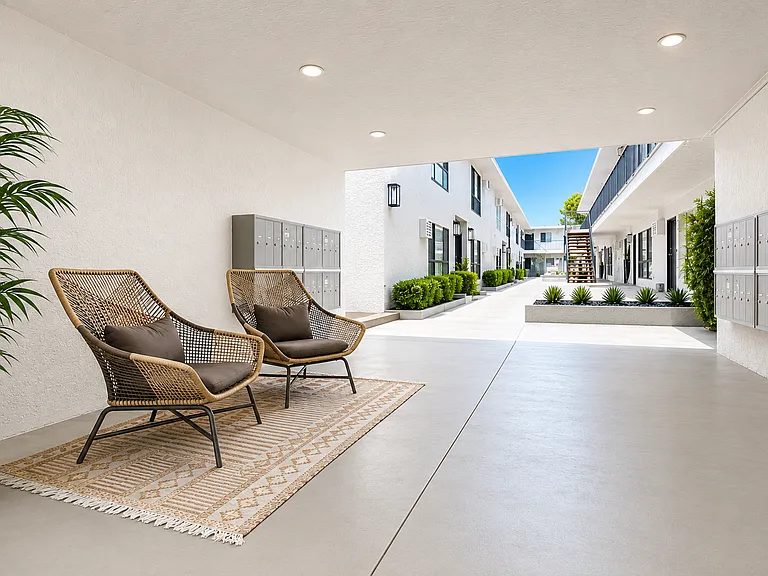 Terraces at Tarzana — Photo 8