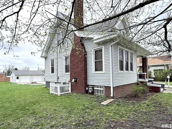3rd image of 782 Monroe St