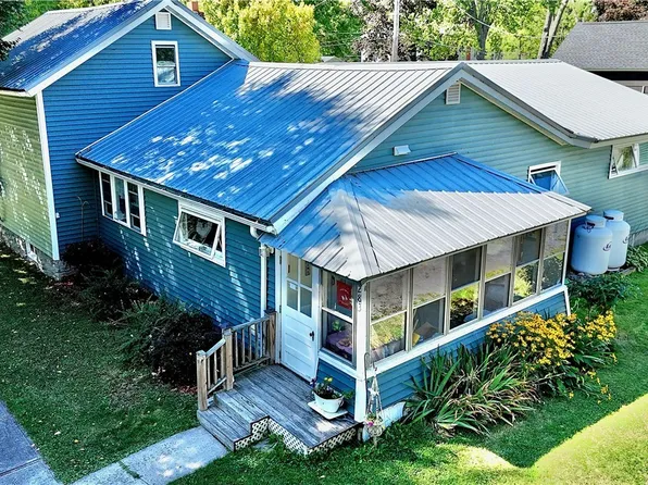 283 W Joseph St, Cape Vincent, NY 13618