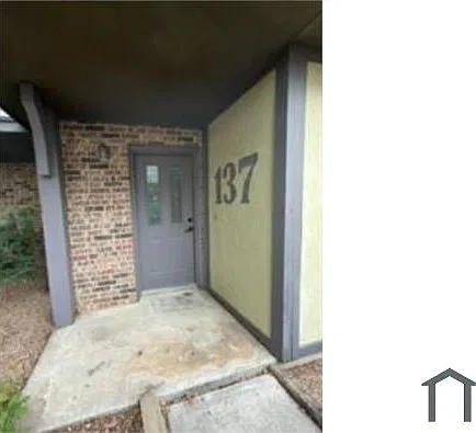 137 E Windsor Dr