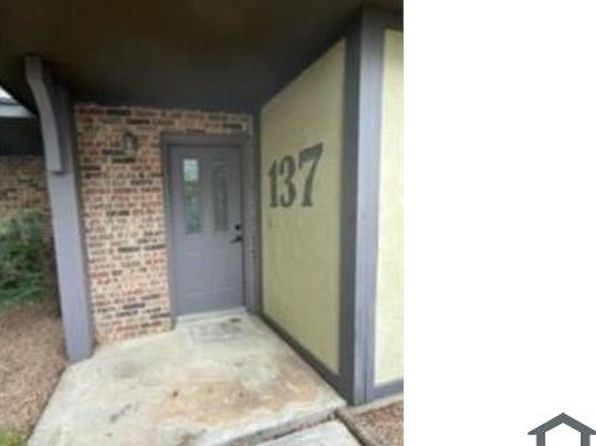 137 E Windsor Dr