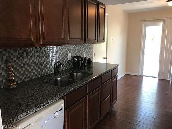 3rd image of 2413 Lola Ave