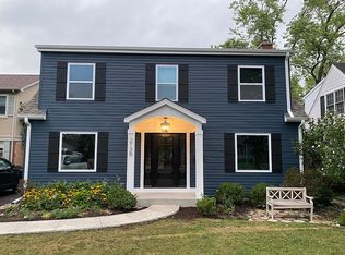 2138 Golf Ct, Glenview, IL