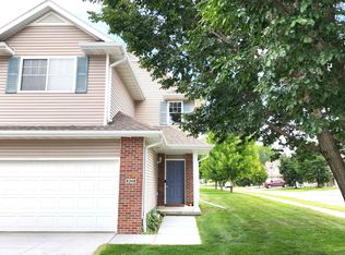 8248 S 85th St, Lincoln, NE 68526