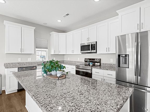 5th image of 131 Cobble Stone Ln