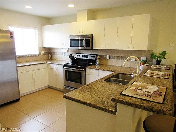 3rd image of 4421 SW 14th Pl