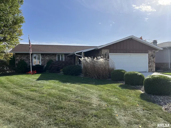 650 Taylor St, Morton, IL 61550