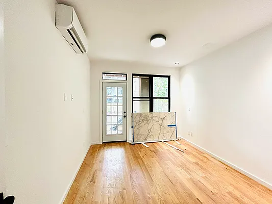 Rented by GROOME REALTY LLC | media 9