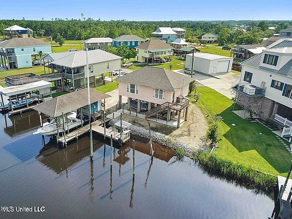 2nd image of 848 Primrose Dr
