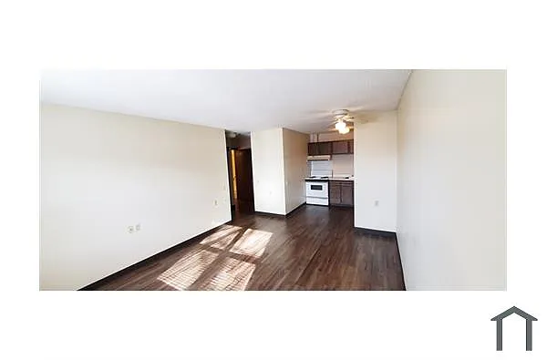 500 Polk Ave photo 1