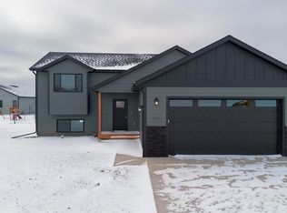 615 Bull Run Dr, Box Elder, SD 57719