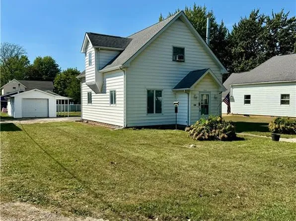 520 E 2nd St, Hamler, OH 43524