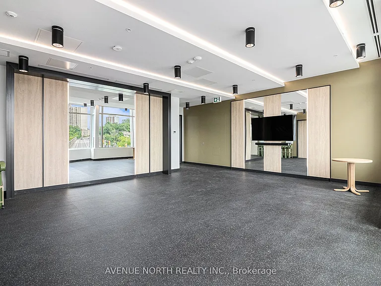 280 Montgomery St #1703 — Photo 5