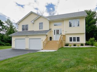 26637 W Sycamore Rd, Antioch, IL 60002