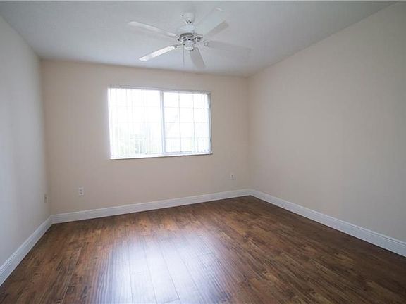 5th image of 2119 SE 10th Ave APT 904