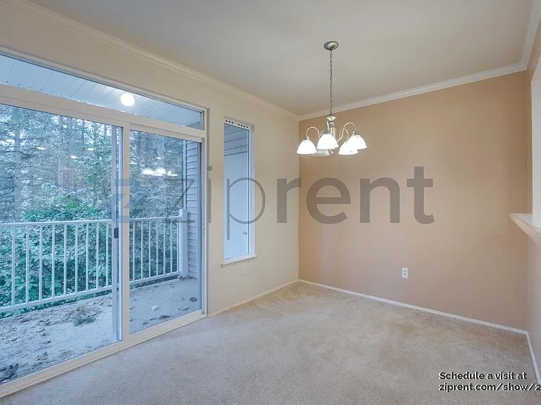 25235 SE Klahanie Blvd #C201 — Photo 9