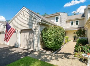 608 Hampton Ct, Doylestown, PA 18901