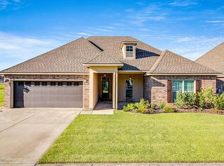 202 Woodhaven Rd, Youngsville, LA 70592