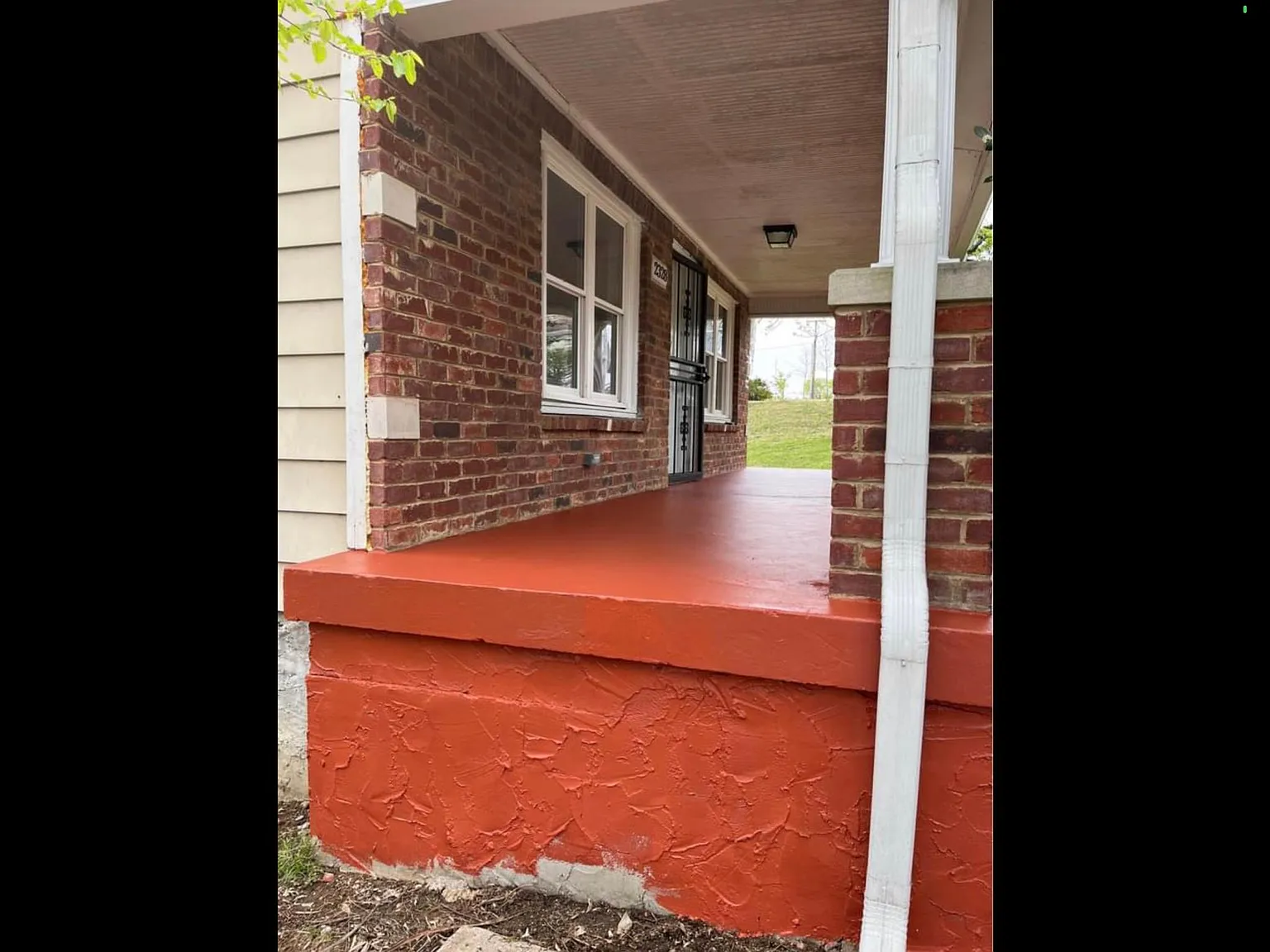 2328 Batavia St — Photo 3