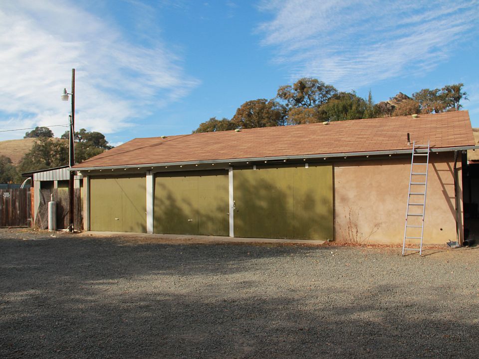 1st image of 1195 Mockingbird Ln