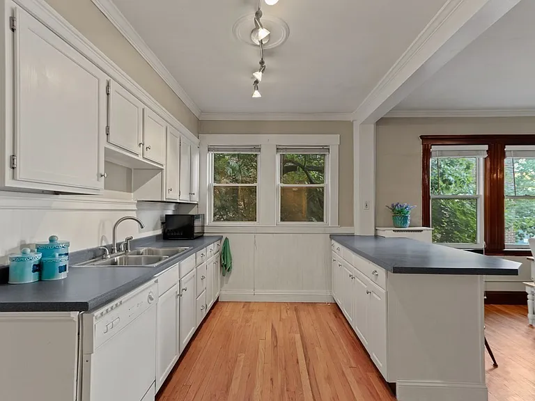 195 South St #4 — Photo 9