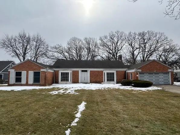 2001 W 64th Pl, Merrillville, IN 46410