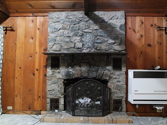5th image of 22912 Redwood Way