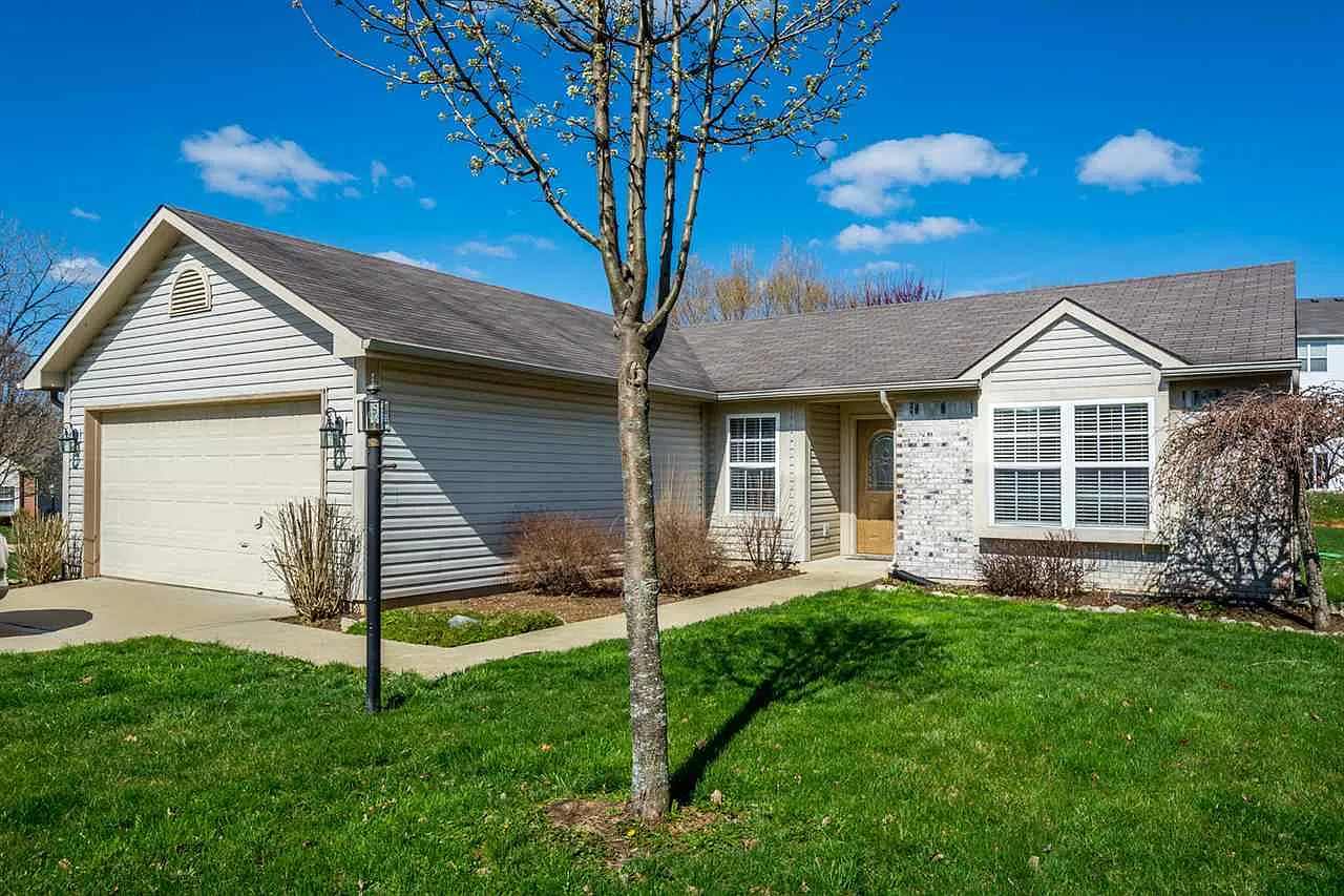 1558 W Edinburgh Bnd photo 1