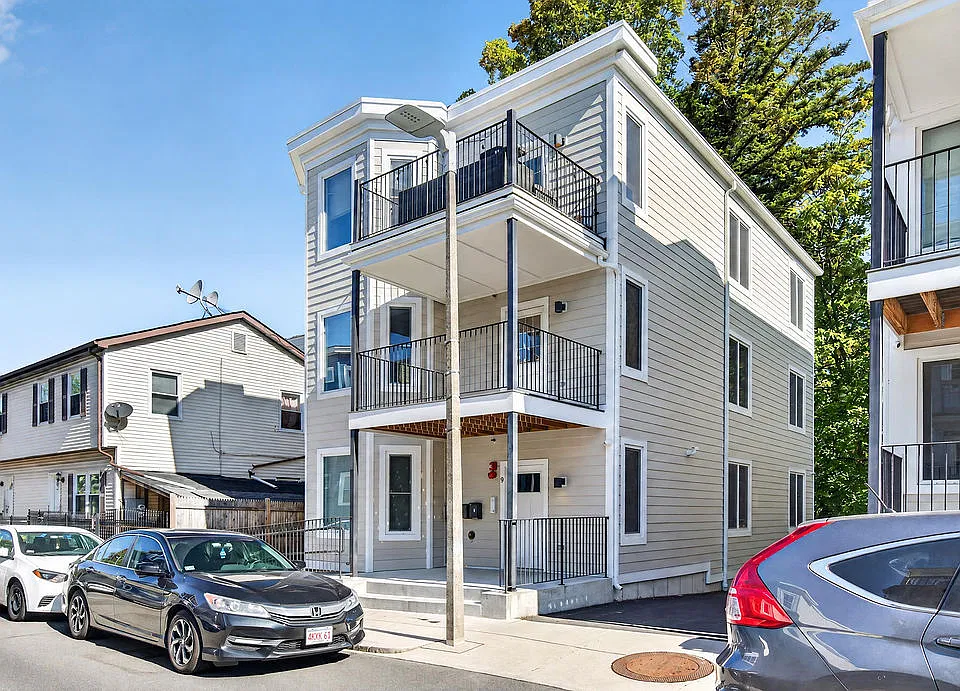 9 Tovar St #2